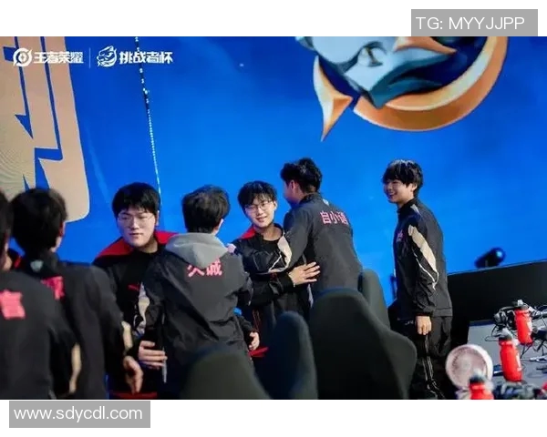 电竞新闻挑战者杯中V5战队配合表现分析与战术解读