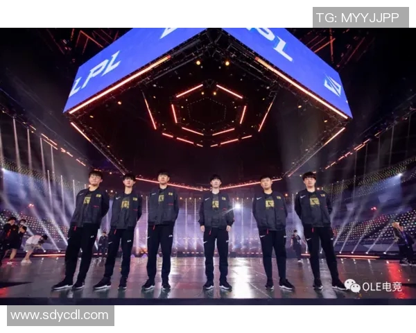 电竞新闻深入解析RNG战队在CSGO比赛中的战术意识与团队协作能力